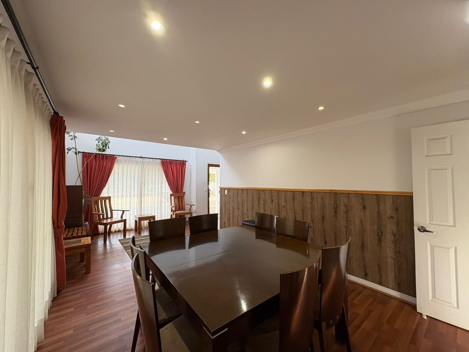 Amplia y luminosa casa en Santo Domingo - Imagen 4